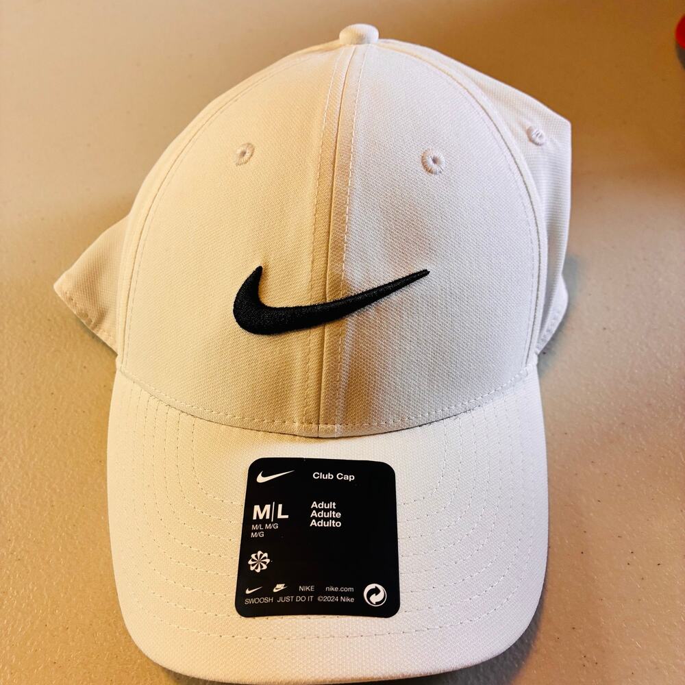 Nike Dri-FIT Club Structured Swoosh Cap White Black M/L FB5625-100 NWT